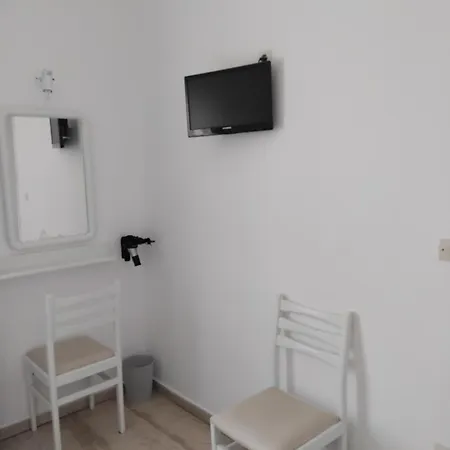 Four Season Chora (Ios)
